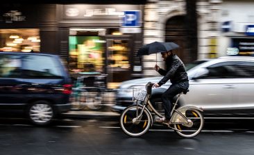 biking-in-paris